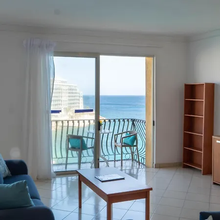 Morina Court Seafront At Spinola Bay