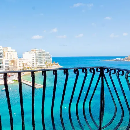 Morina Court Seafront At Spinola Bay *