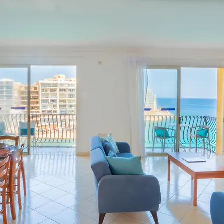 Morina Court Seafront At Spinola Bay *