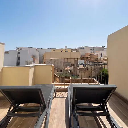 Morina Court Seafront At Spinola Bay